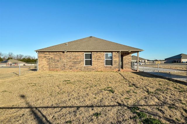 5610 Bent Creek Road, Shawnee, OK 74804