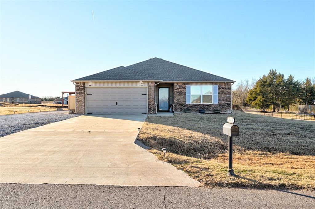 5610 Bent Creek Road, Shawnee, OK 74804