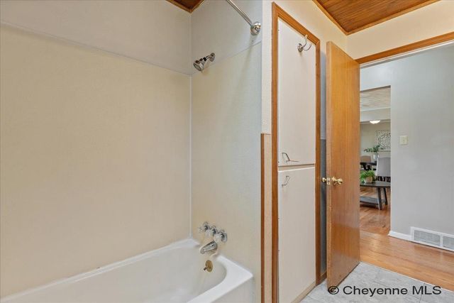 5040 GREYBULL AVE, Cheyenne, WY 82009