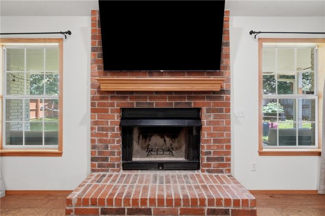 411 N 39th Street, Rogers, AR 72756