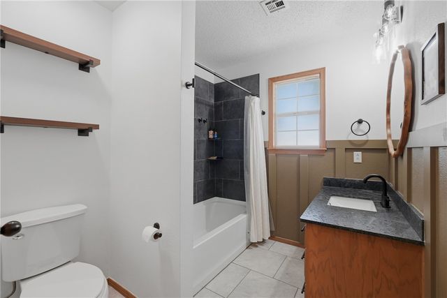 411 N 39th Street, Rogers, AR 72756