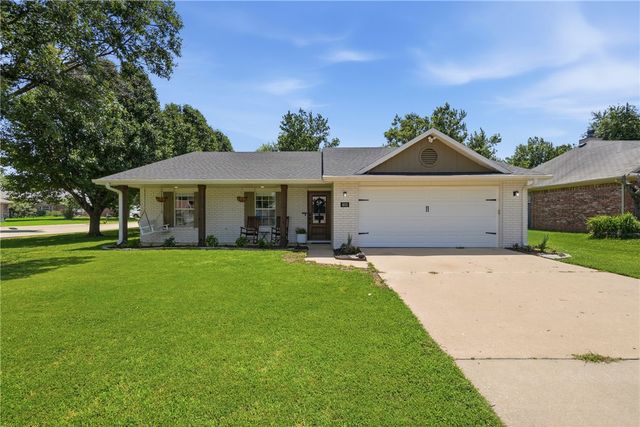 411 N 39th Street, Rogers, AR 72756