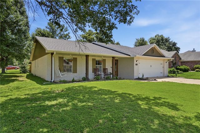 411 N 39th Street, Rogers, AR 72756