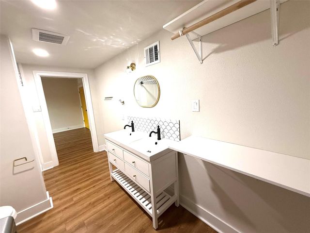 5201 Lindsay Street, Houston, TX 77023