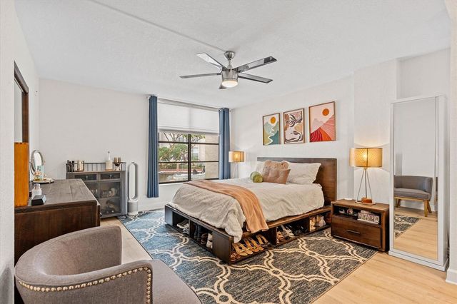 21 ROYAL PALM Way 1050, Boca Raton, FL 33432