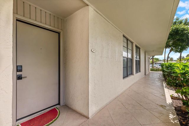 21 ROYAL PALM Way 1050, Boca Raton, FL 33432