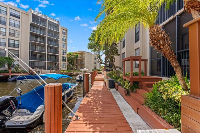 21 ROYAL PALM Way 1050, Boca Raton, FL 33432