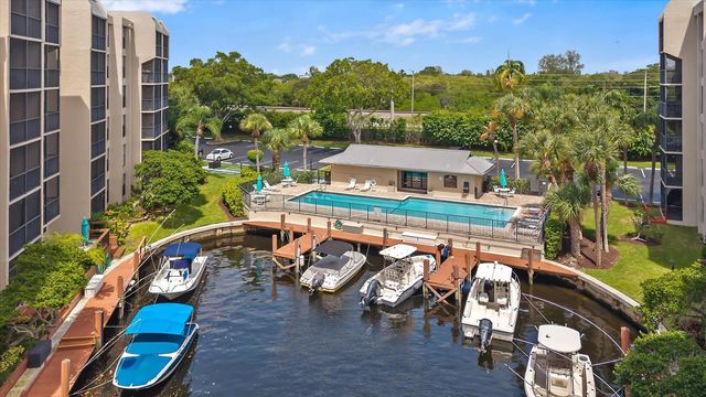 21 ROYAL PALM Way 1050, Boca Raton, FL 33432