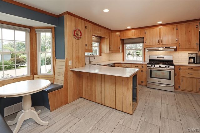 114 Cornwall Drive, Dewitt, NY 13214
