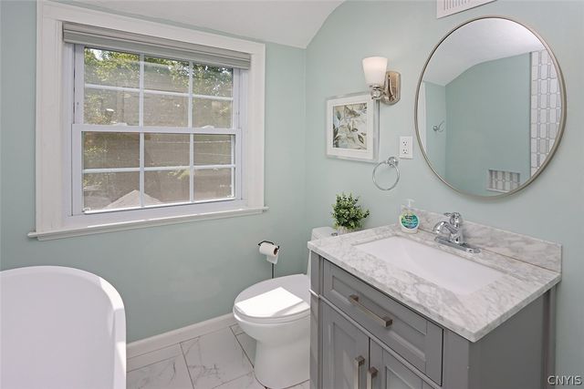 114 Cornwall Drive, Dewitt, NY 13214