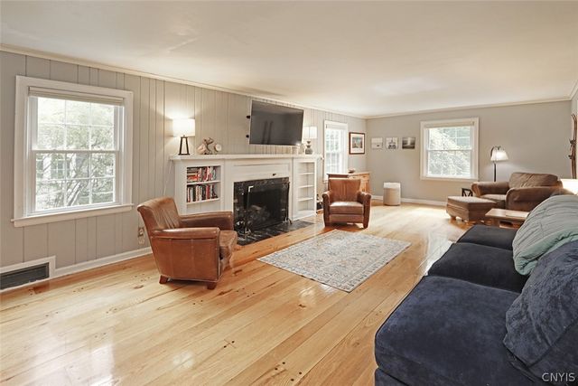 114 Cornwall Drive, Dewitt, NY 13214