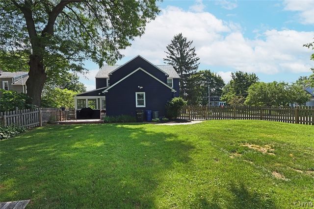 114 Cornwall Drive, Dewitt, NY 13214