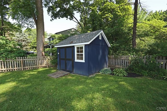 114 Cornwall Drive, Dewitt, NY 13214