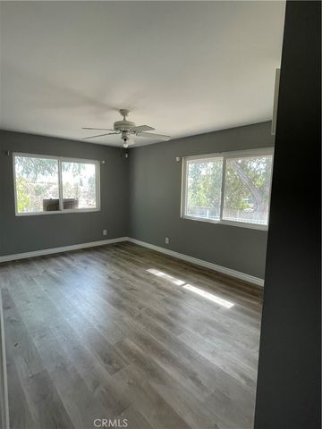 471 W San Jacinto Ave, Perris, CA 92570