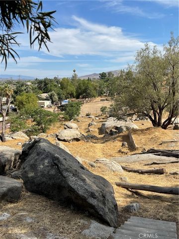 471 W San Jacinto Ave, Perris, CA 92570