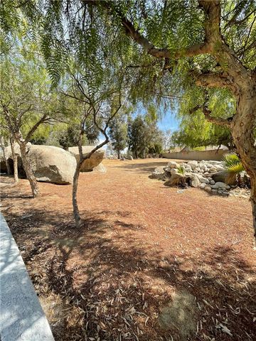 471 W San Jacinto Ave, Perris, CA 92570
