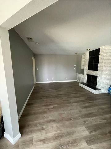 471 W San Jacinto Ave, Perris, CA 92570