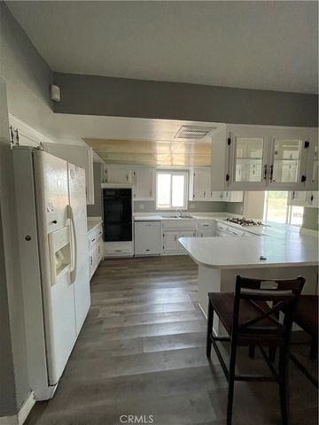 471 W San Jacinto Ave, Perris, CA 92570
