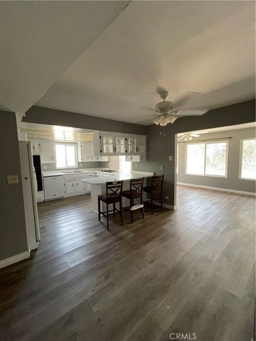 471 W San Jacinto Ave, Perris, CA 92570