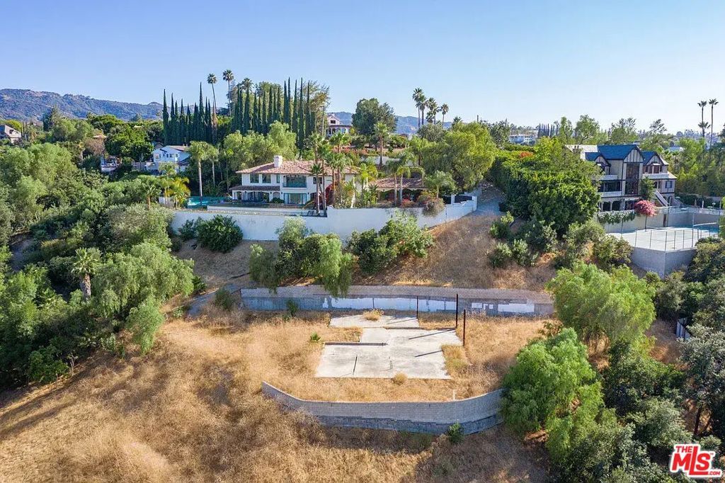 17229 Oak View Drive, Encino, CA 91316 — photo 3