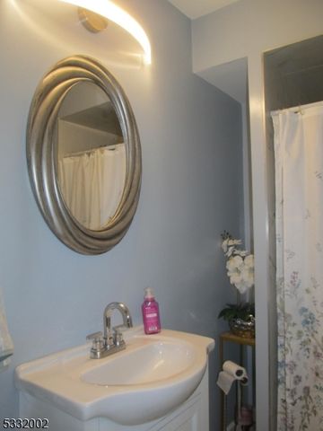 37 Orris Ave, Piscataway Twp., NJ 08854