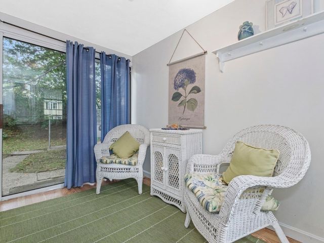 65 Brightwood Rd, Waltham, MA 02453