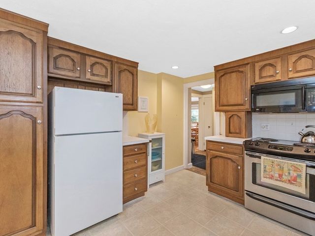65 Brightwood Rd, Waltham, MA 02453