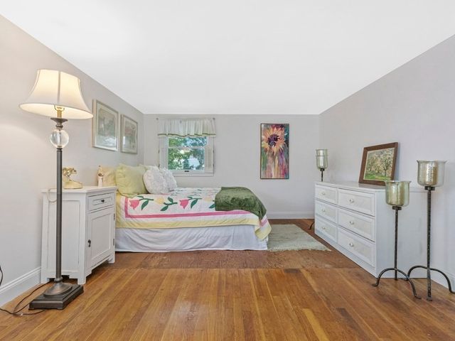 65 Brightwood Rd, Waltham, MA 02453
