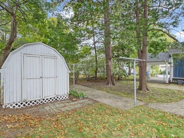 65 Brightwood Rd, Waltham, MA 02453