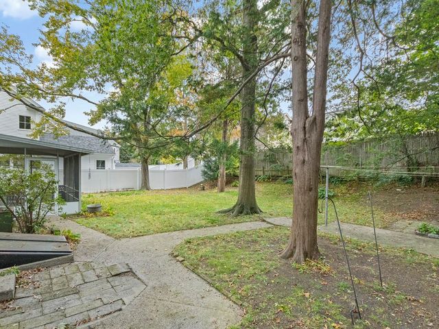 65 Brightwood Rd, Waltham, MA 02453