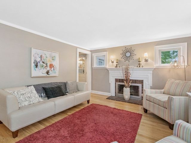 65 Brightwood Rd, Waltham, MA 02453