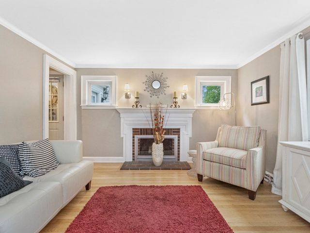 65 Brightwood Rd, Waltham, MA 02453
