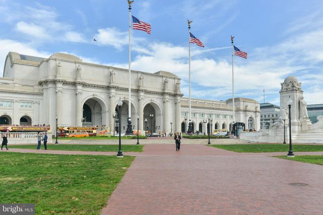 1027 6TH ST NE, Washington, DC 20001