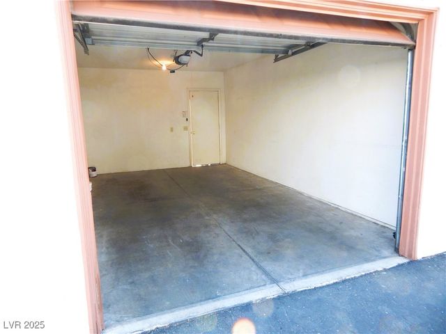 1800 Edmond Street 127, Las Vegas, NV 89146