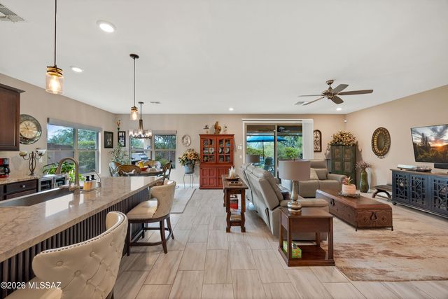 10003 N Fulbrook Way, Marana, AZ 85653