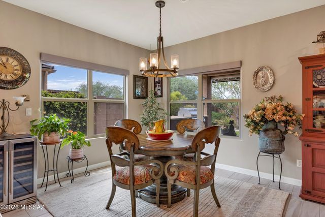 10003 N Fulbrook Way, Marana, AZ 85653