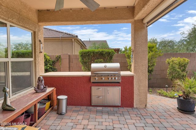 10003 N Fulbrook Way, Marana, AZ 85653