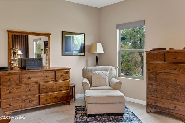10003 N Fulbrook Way, Marana, AZ 85653