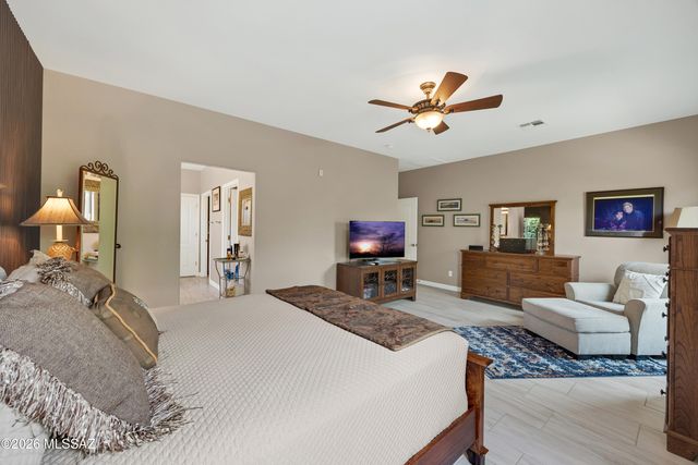 10003 N Fulbrook Way, Marana, AZ 85653