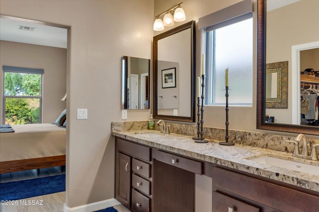 10003 N Fulbrook Way, Marana, AZ 85653