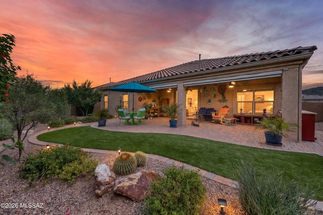 10003 N Fulbrook Way, Marana, AZ 85653