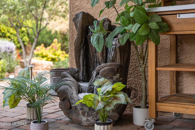 10003 N Fulbrook Way, Marana, AZ 85653