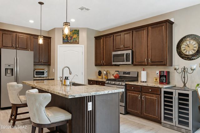10003 N Fulbrook Way, Marana, AZ 85653