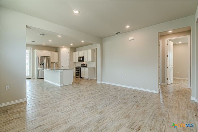 404 Eagle Drive 101, San Marcos, TX 78666