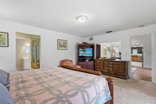 5109 PALM AIRE DRIVE, Sarasota, FL 34243