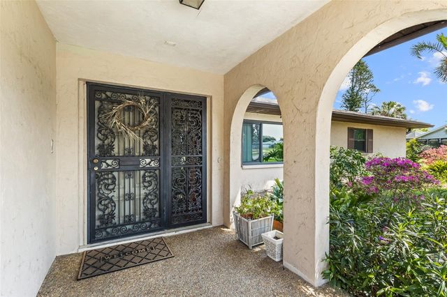 5109 PALM AIRE DRIVE, Sarasota, FL 34243