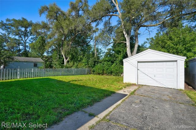 722 Hubbard Avenue, Flint, MI 48503