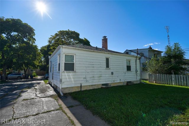 722 Hubbard Avenue, Flint, MI 48503