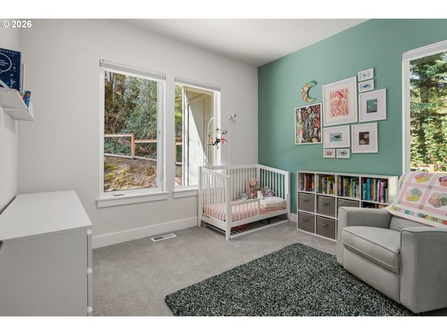 9735 Nw LILAC Ct, Portland, OR 97231