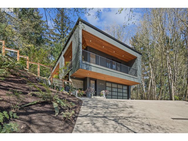 9735 Nw LILAC Ct, Portland, OR 97231